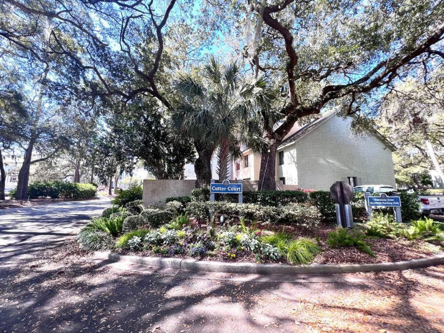 New Pics! Harbour Town 3Br/3Ba - Pool Access - Book Now Villa Hilton Head Island Bagian luar foto